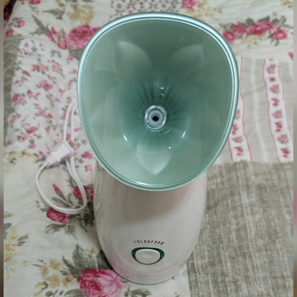 Facial Steamer - White and Green lighty used